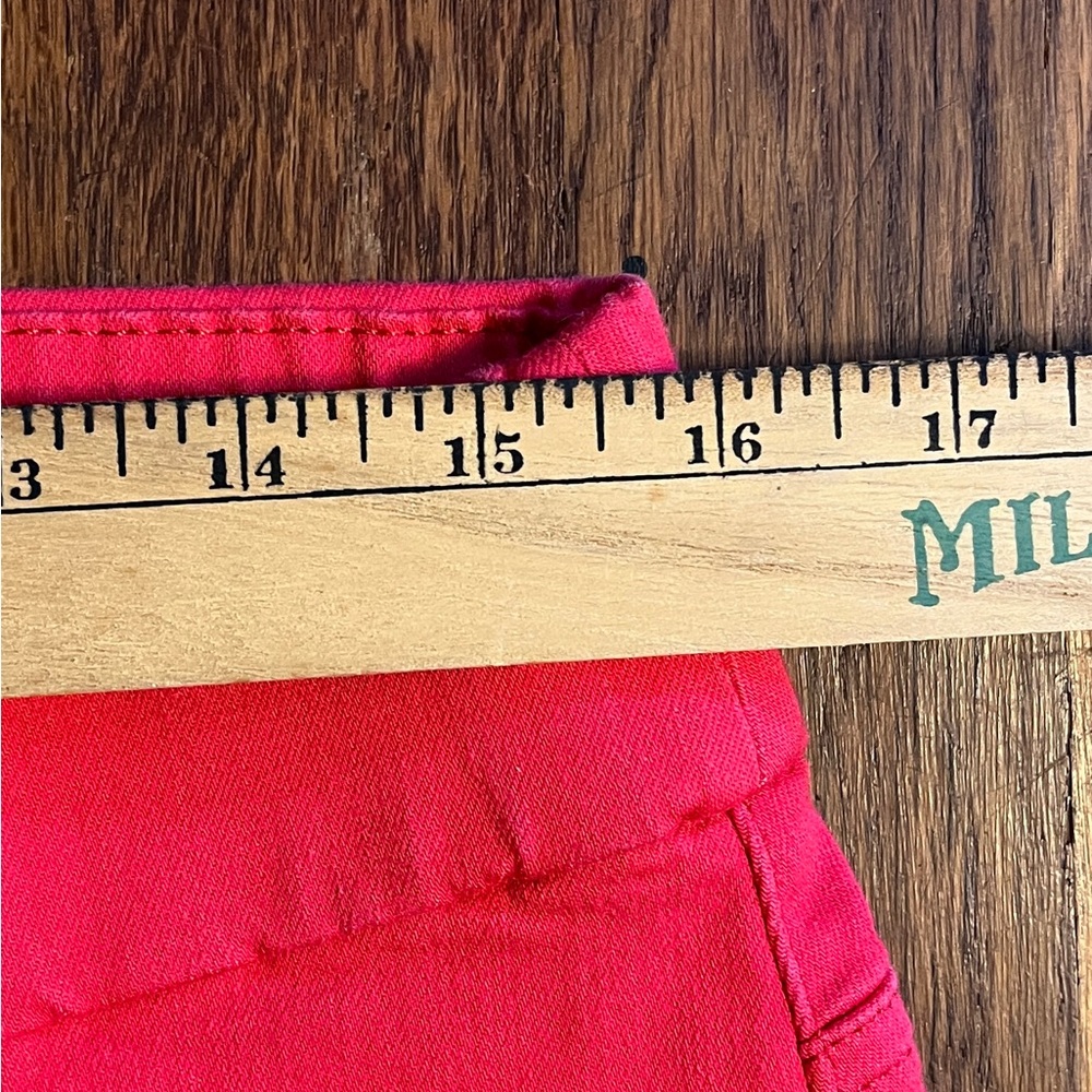Chico’s Red Pull-On Pedal Pusher with Flat Front Design - Picture 5 of 6